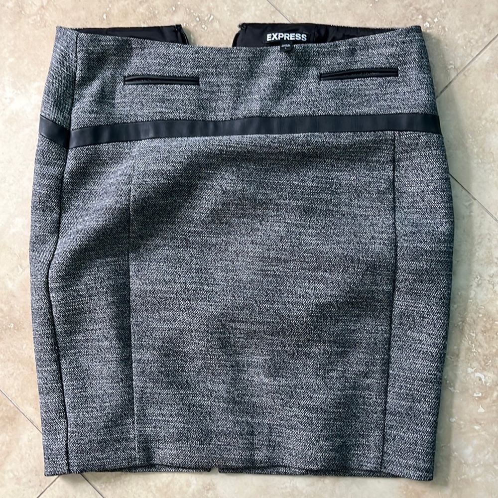 Size 2 Express tweed pencil skirt with faux leather details